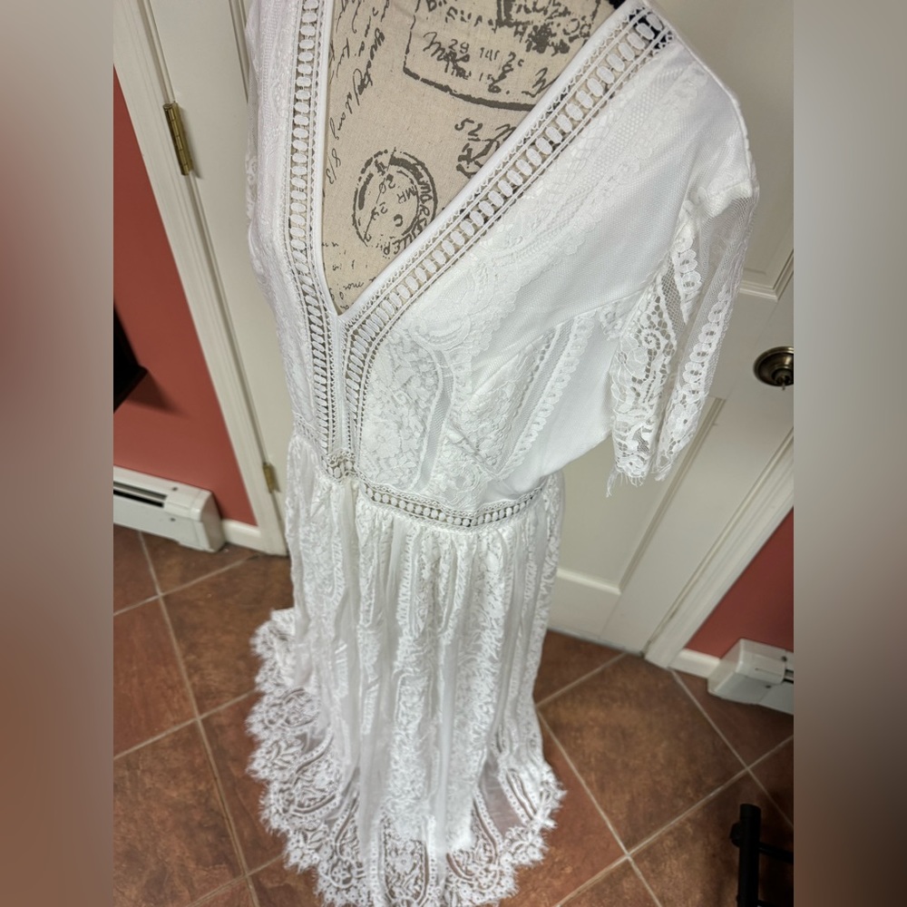 Women’s White Dress 🤍